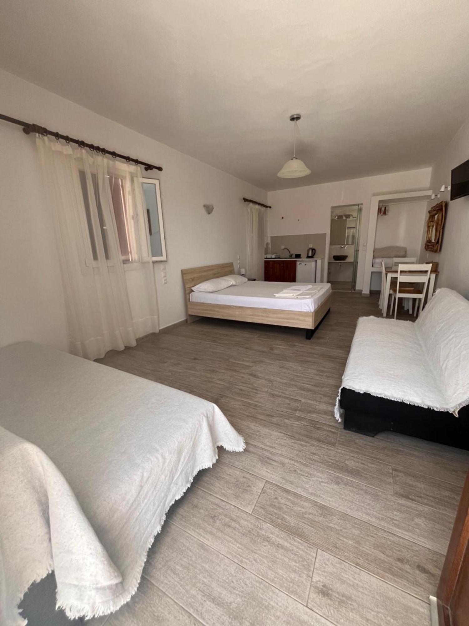 Vasilis Guest house 3*